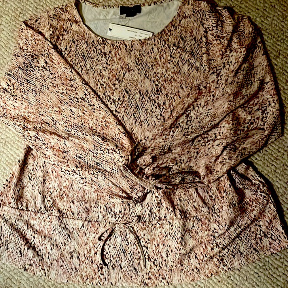 Woman’s Belldini cinches top 1X NWT